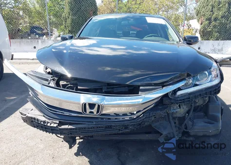 2016 Honda Accord Ex z USA, uszkodzony, nr VIN 1HGCR2F70GA021696